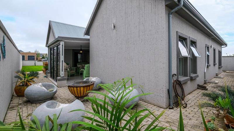 4 Bedroom Property for Sale in Blue Mountain Village Western Cape